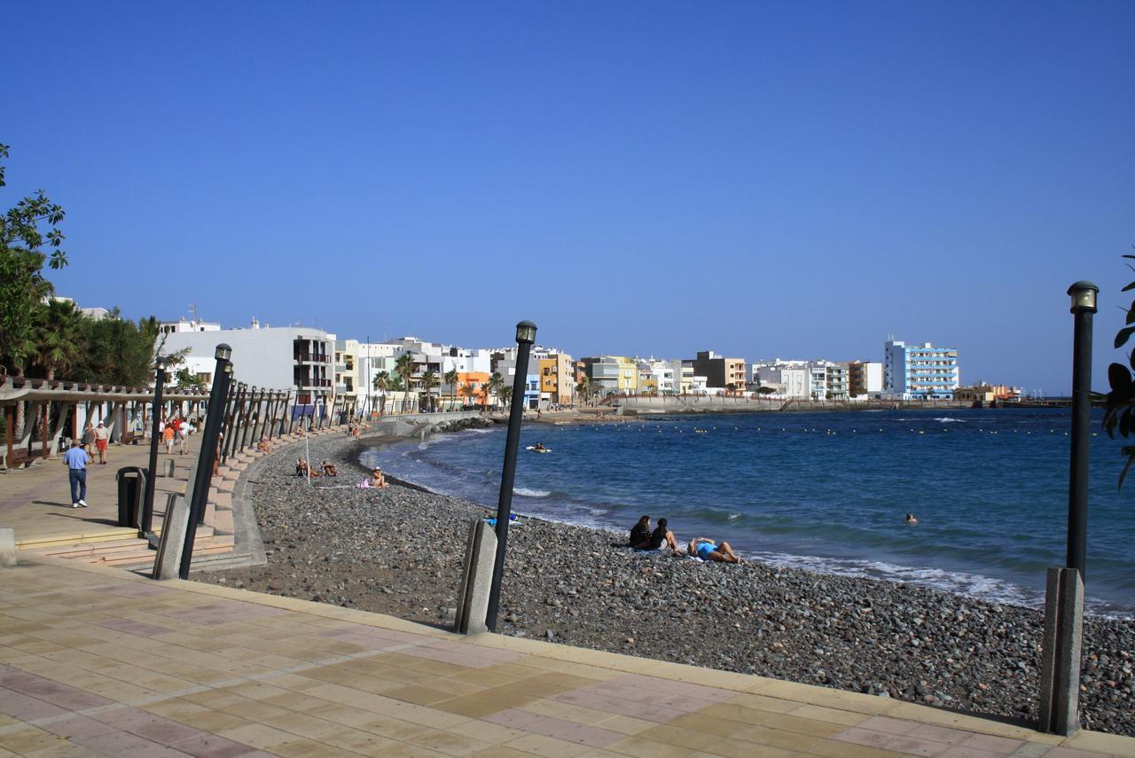 Arinaga Beach Apartment Exterior photo